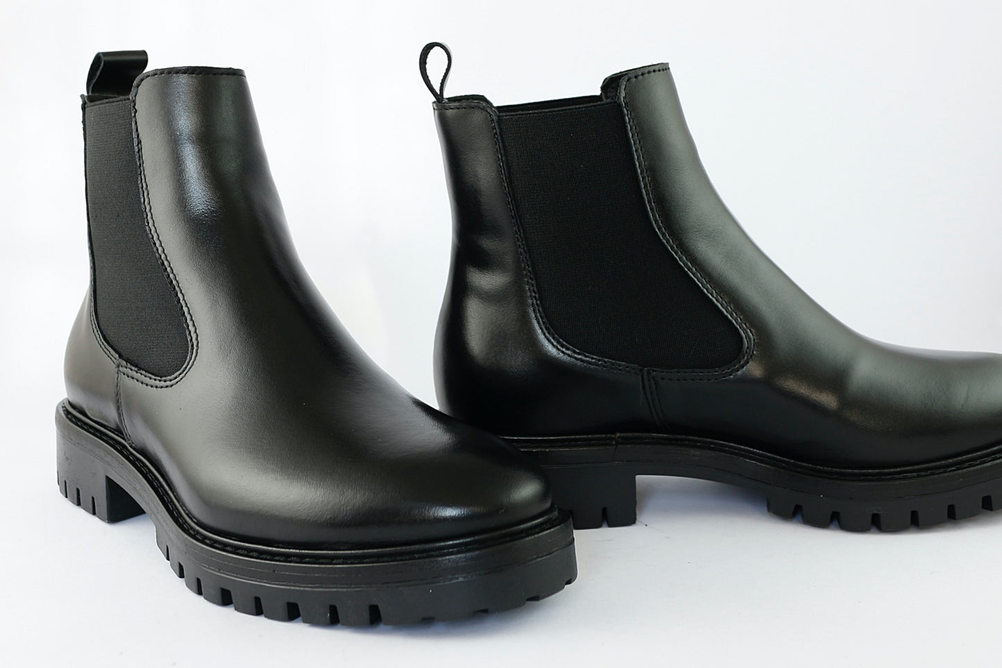 'Militare' in Black
