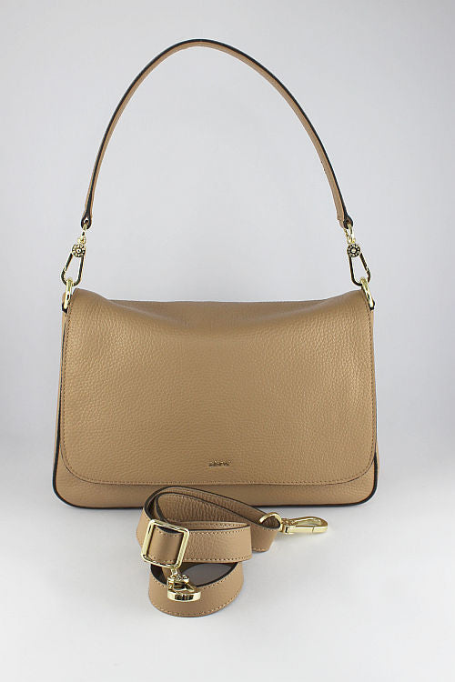 'Lulu' in Camel