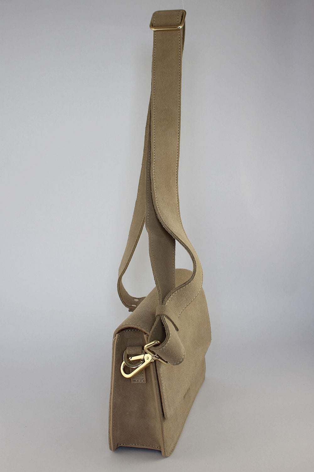 'Lottie' in Taupe