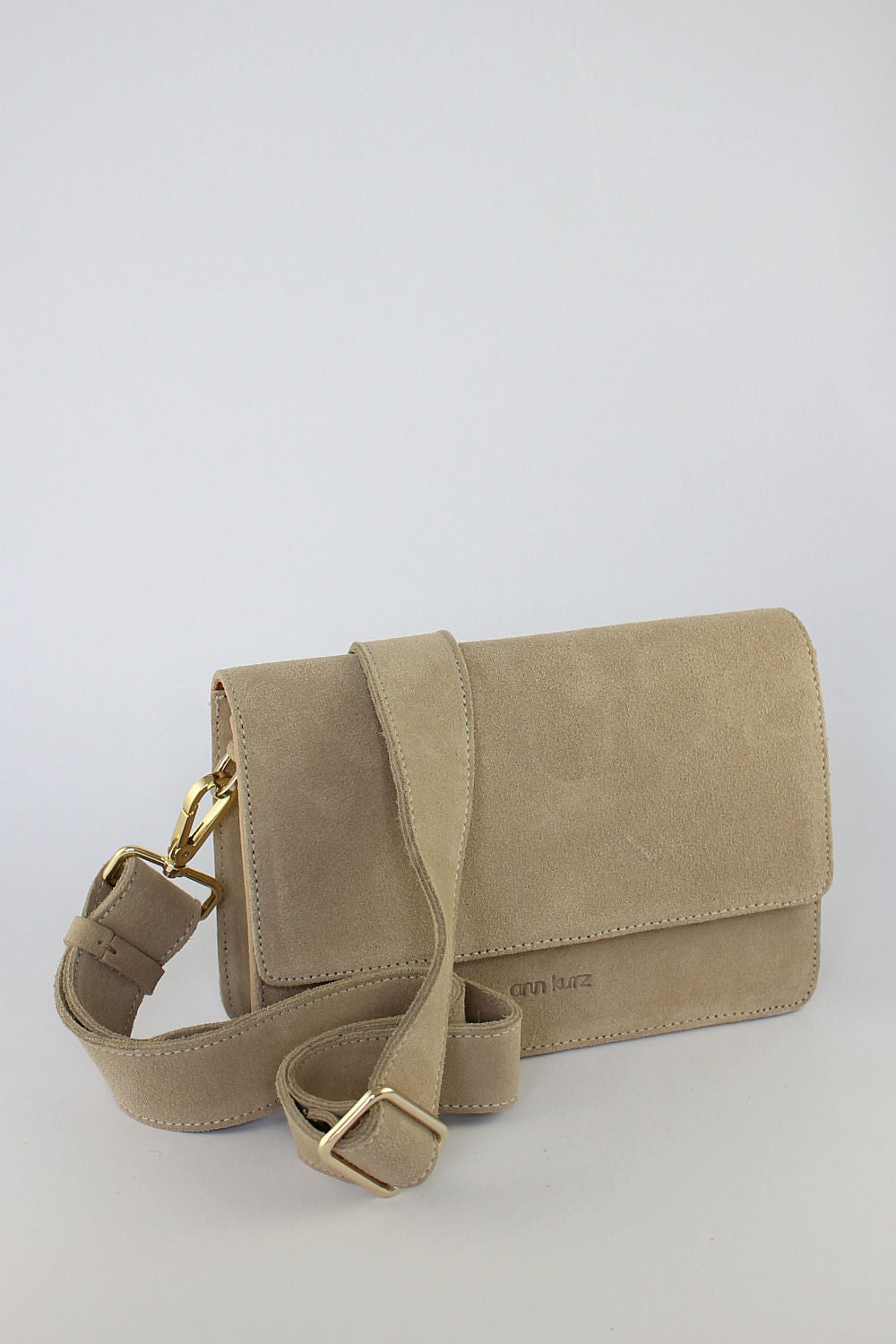 'Lottie' in Taupe