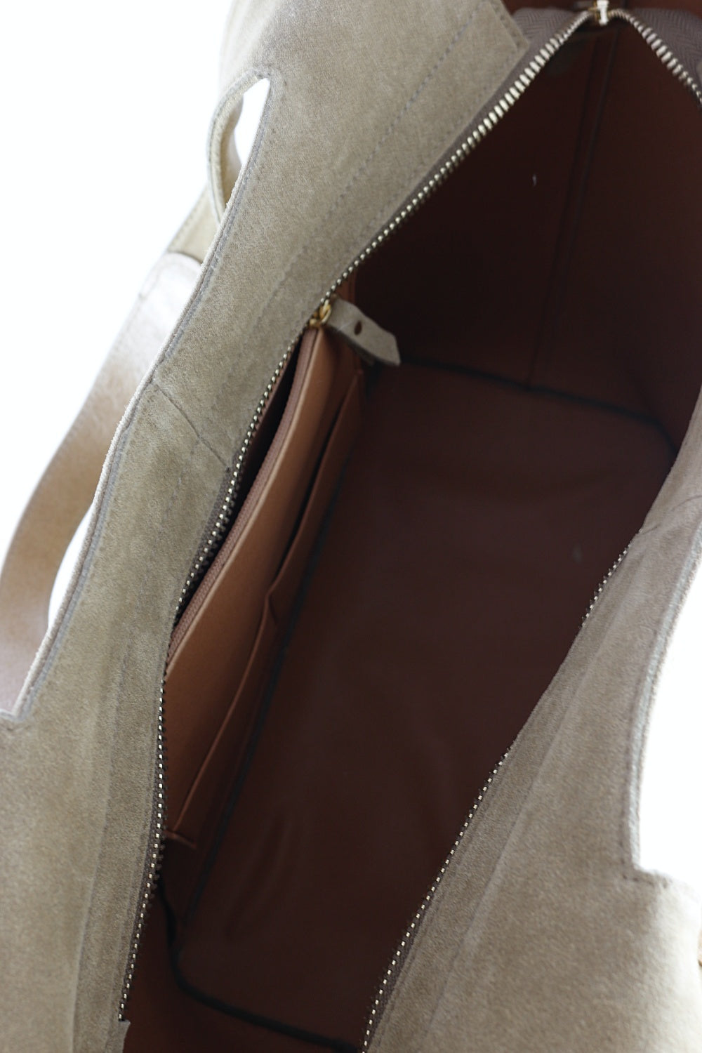'Miranda' in Taupe