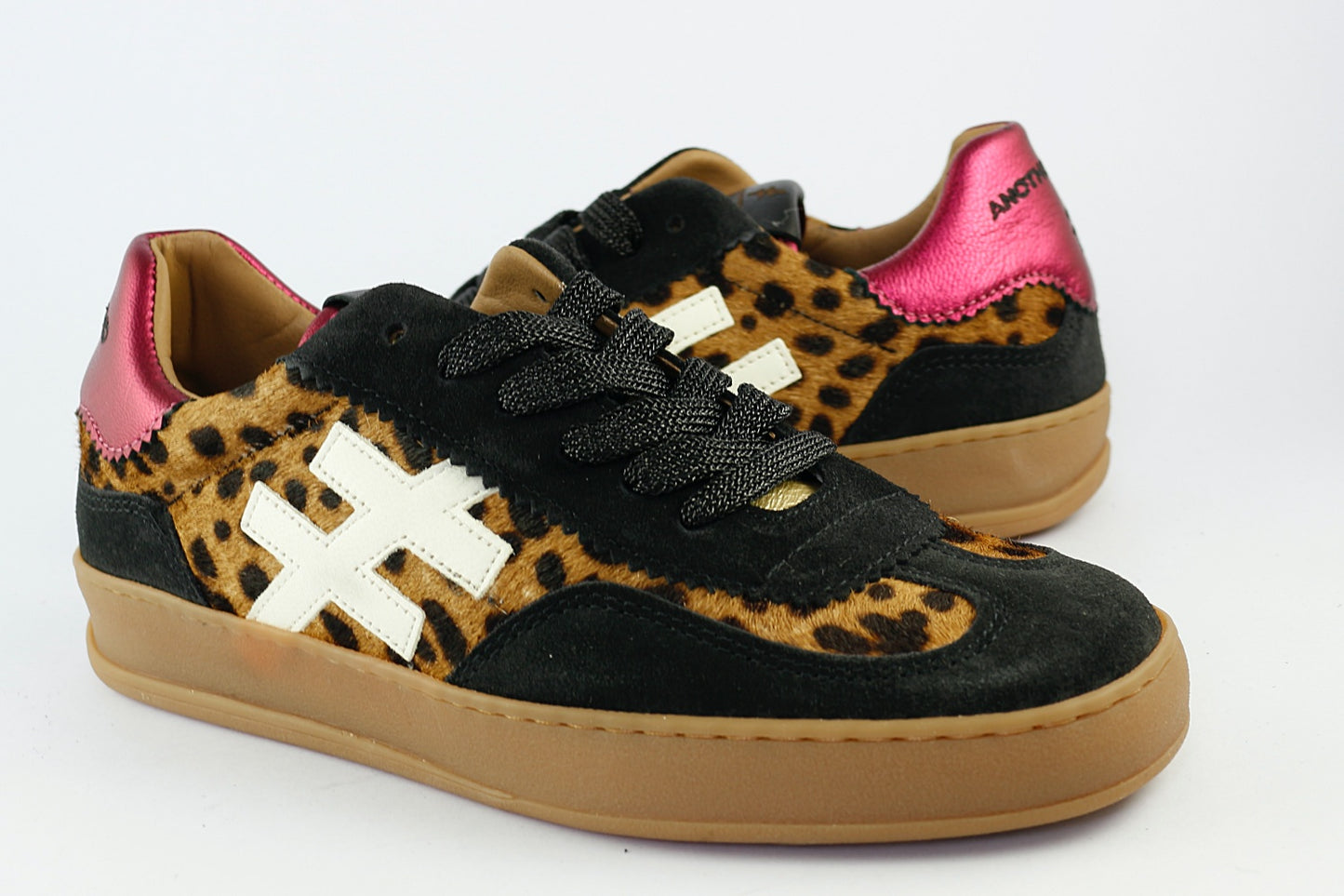 'Iconic II' in Leopard