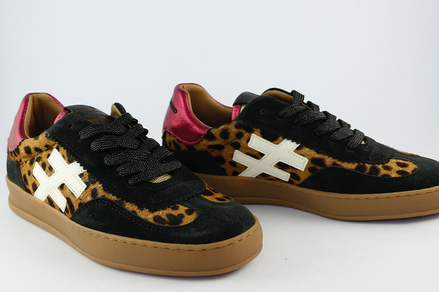 'Iconic II' in Leopard