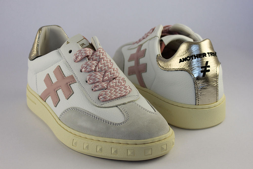 'Iconic II' in White Trainer