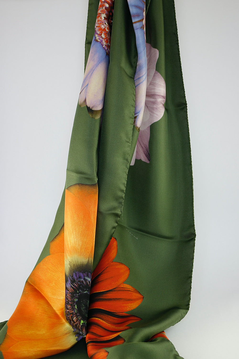 'Luminous Flower' in Olive