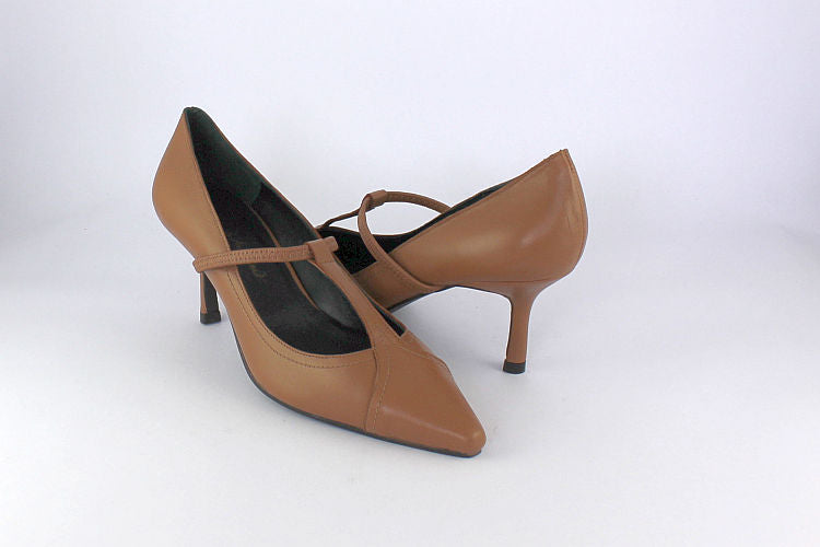Pol Caramel Leather T-Bar
