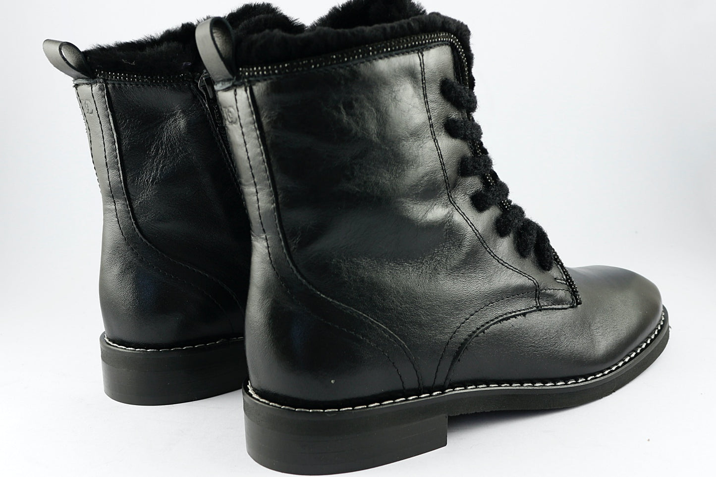 'Freya' in Black Leather Sheepskin