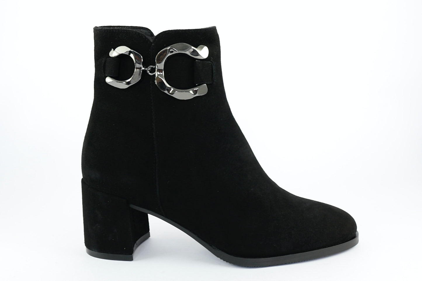 'Bellagio' in Black