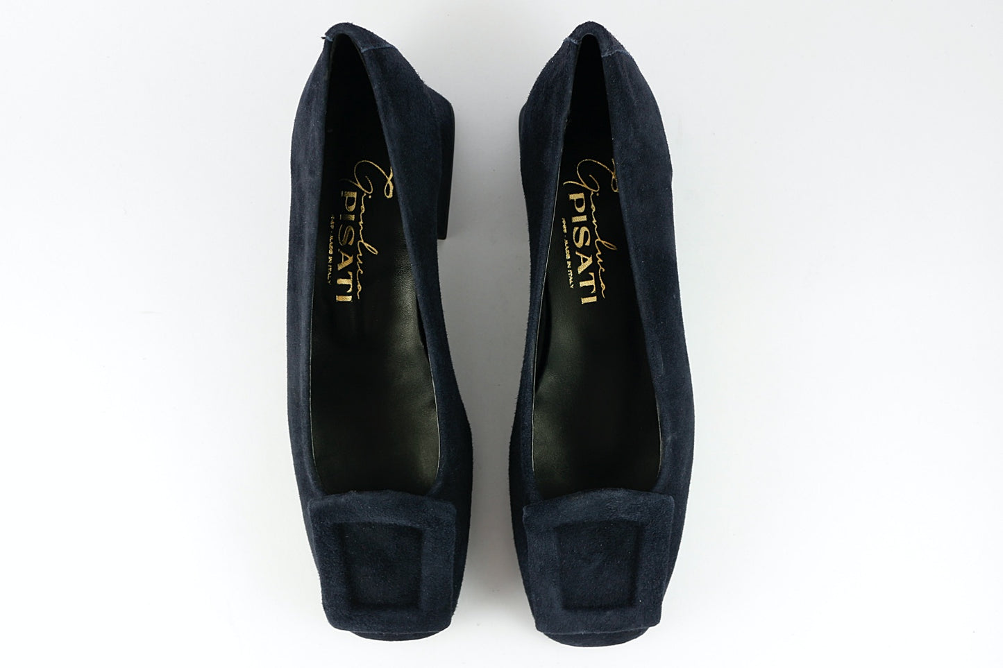 'Hollie' in Navy