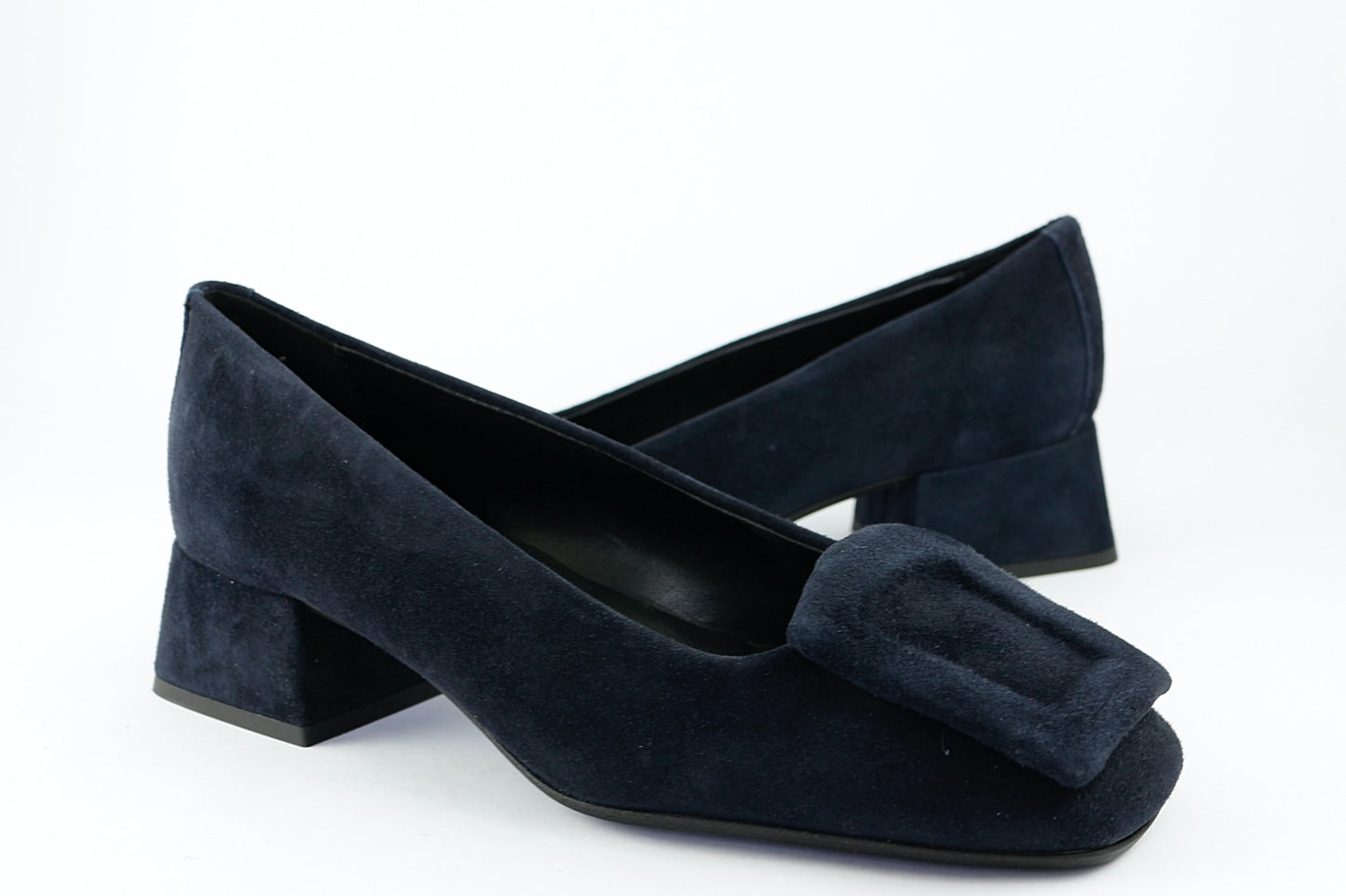 'Hollie' in Navy