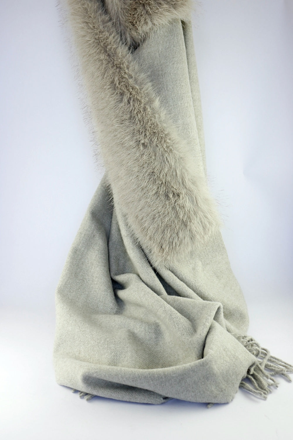 'Nebbiolo' Stole in Soft Grey