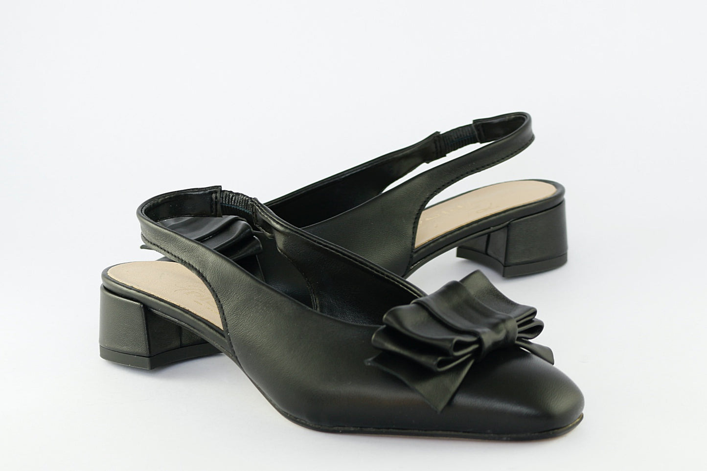 'Patrizia' in Black