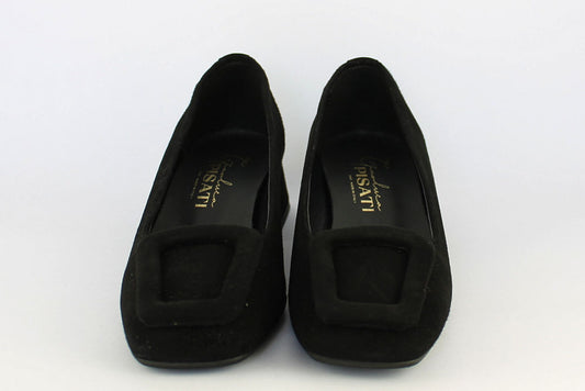 'Hollie' in Black