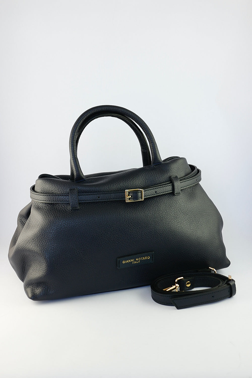 'Carina' in Navy