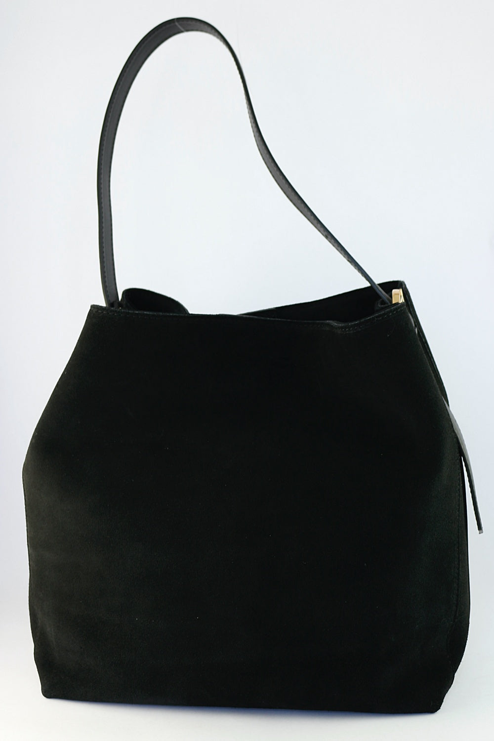 'Elara' n Black