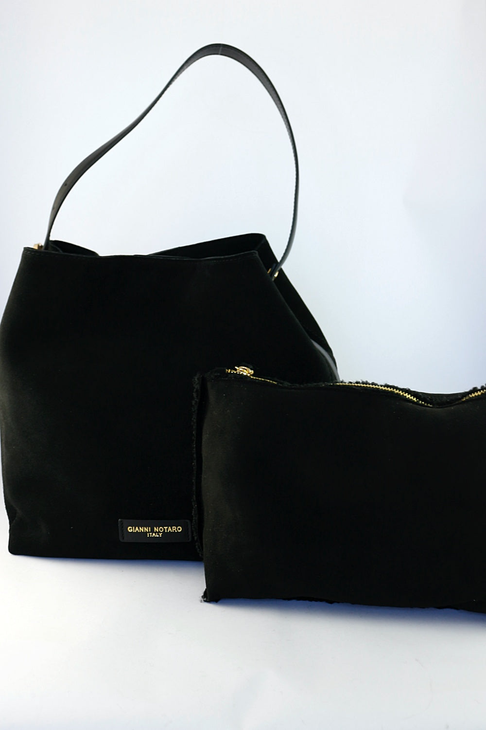 'Elara' n Black