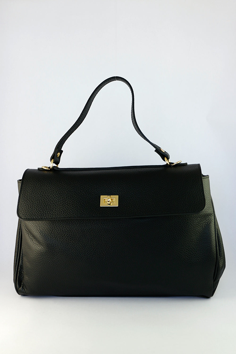 'Octavia' in Black