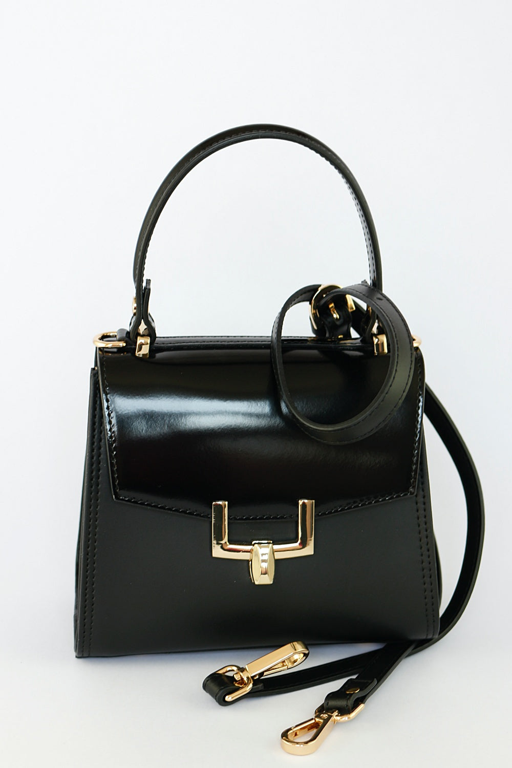'Zita' in Black