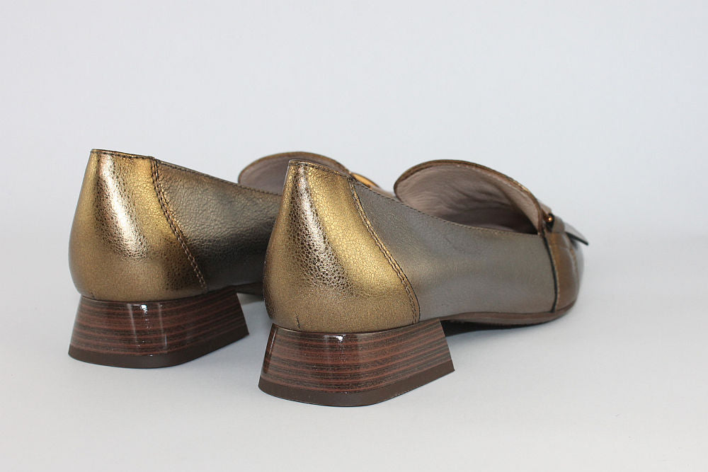 'Dali-Gold' Bronze Pointed Loafer