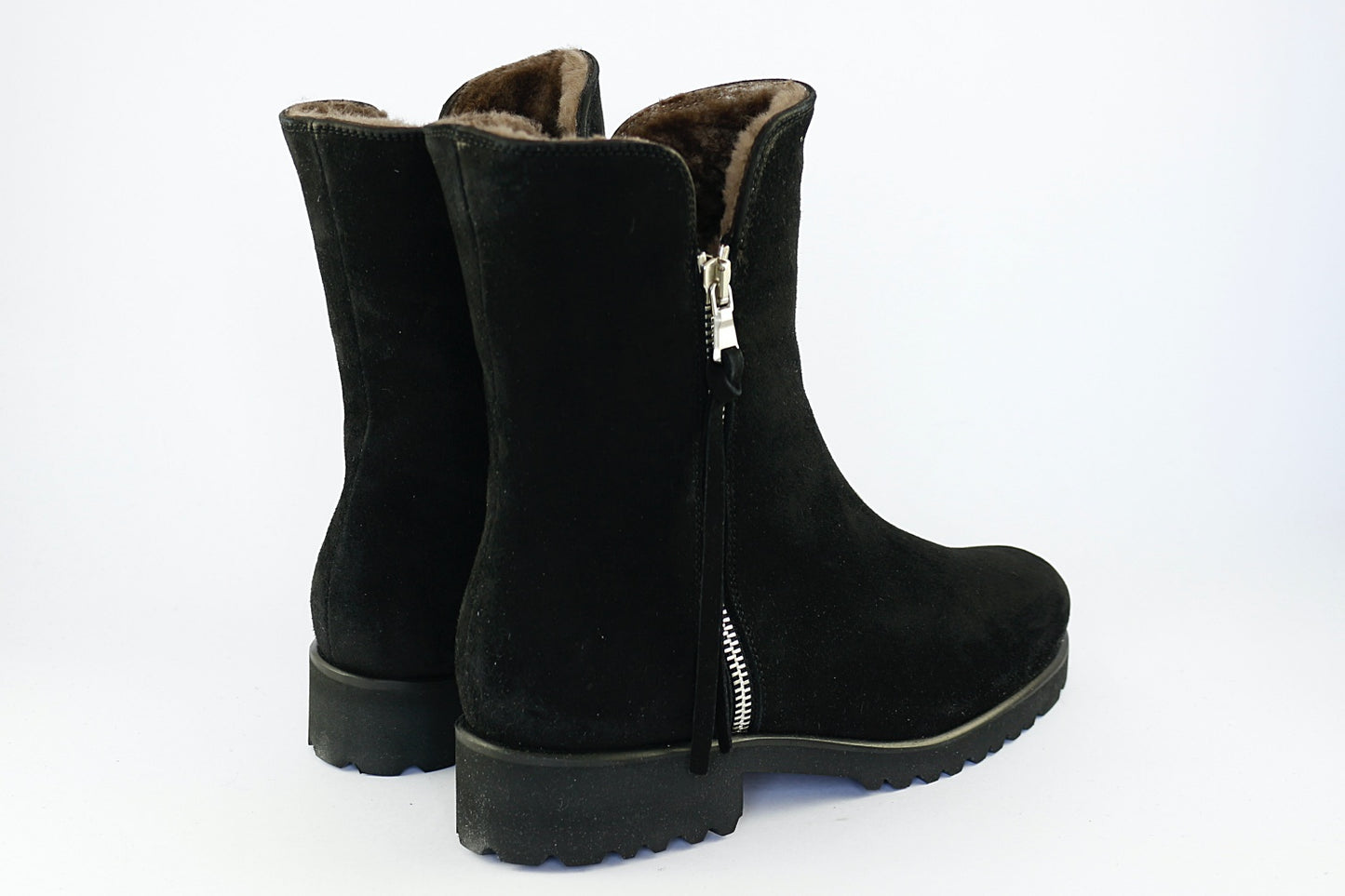 'Como' Sheepskin in Black