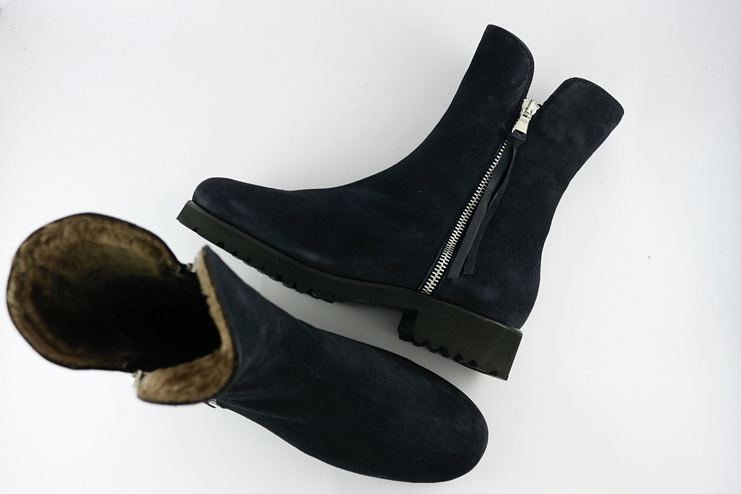'Como' Sheepskin in Navy