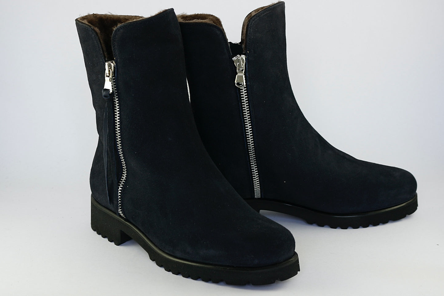 'Como' Sheepskin in Navy