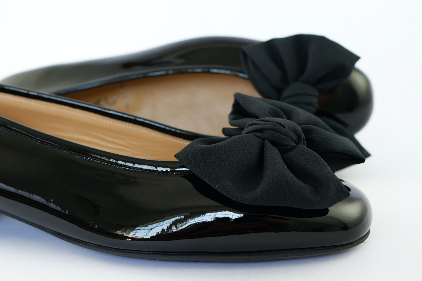 'Tivoli' in Black