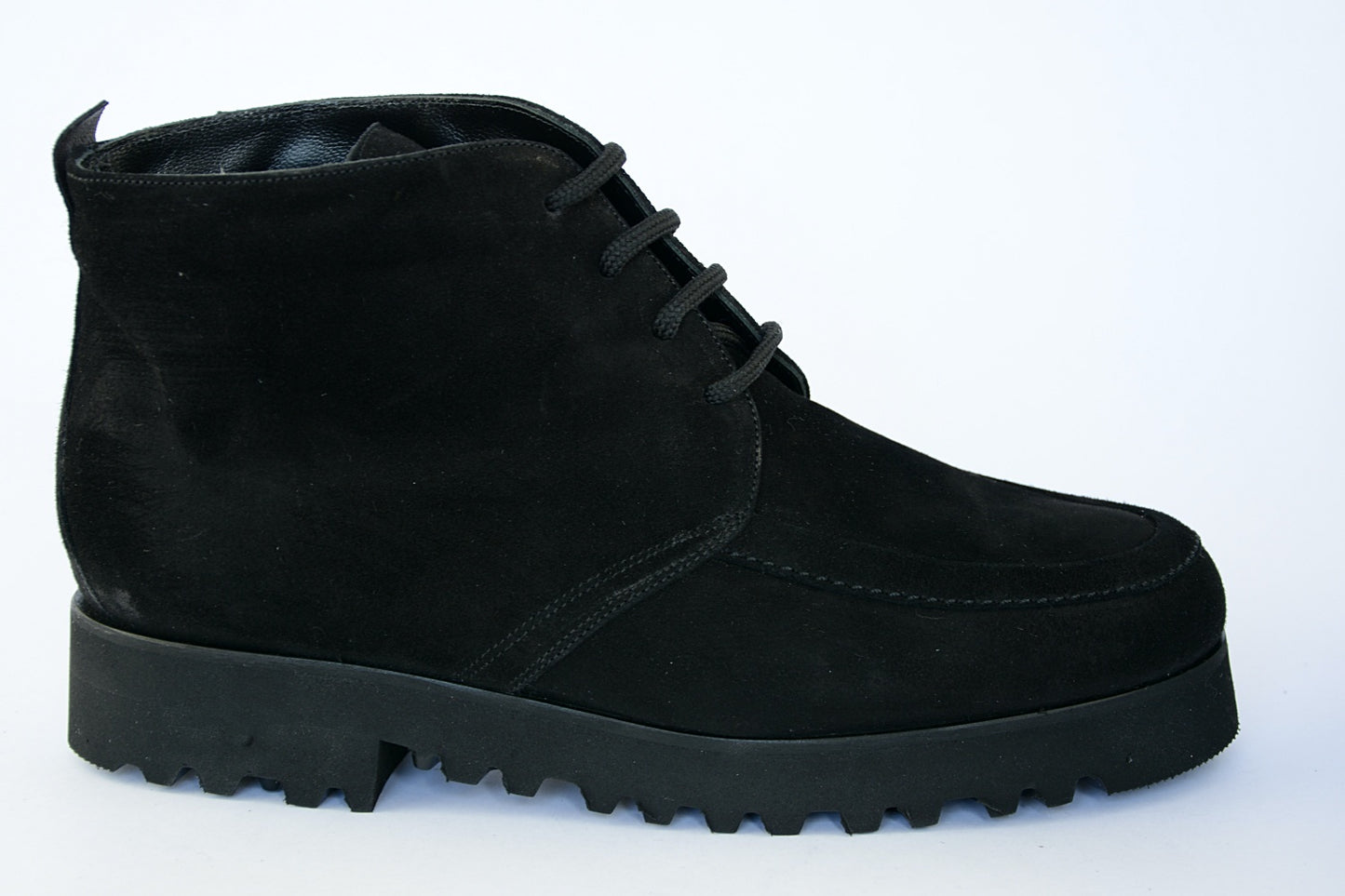 'Trento' in Black