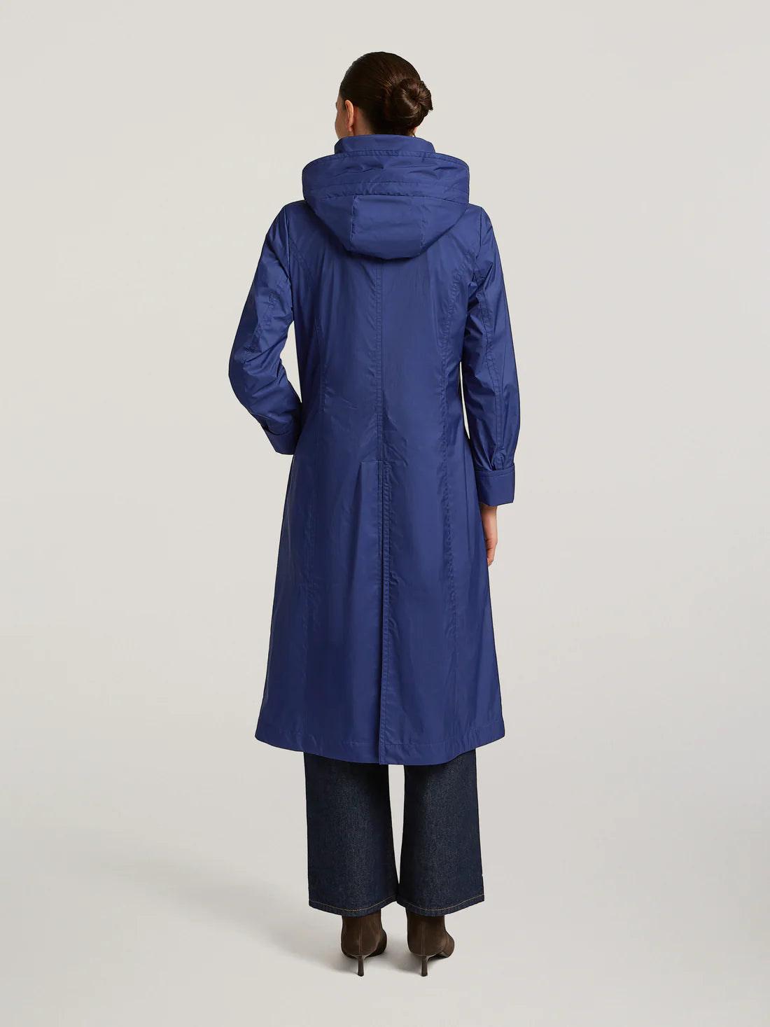 'Pearl' in Indigo Blue
