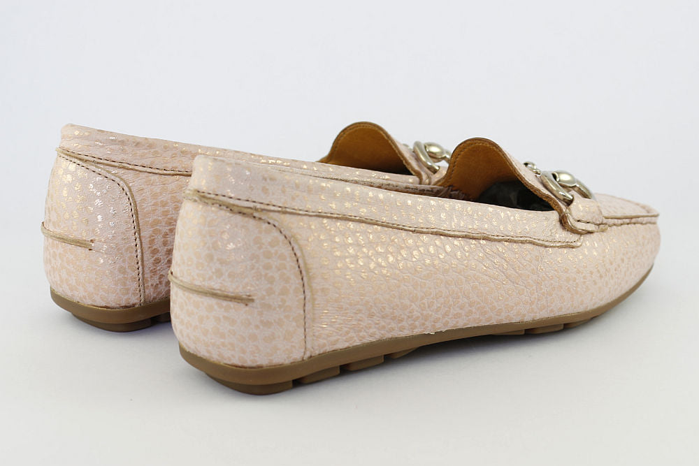 'Gina' in Pink
