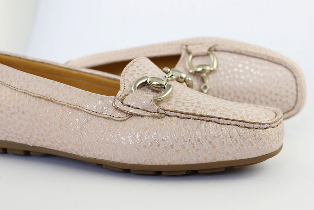 'Gina' in Pink