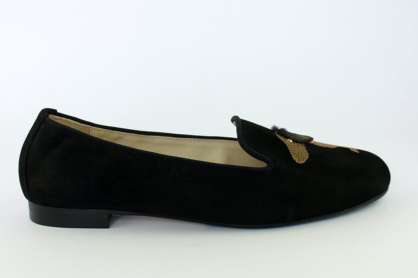 'Daphne' in Black