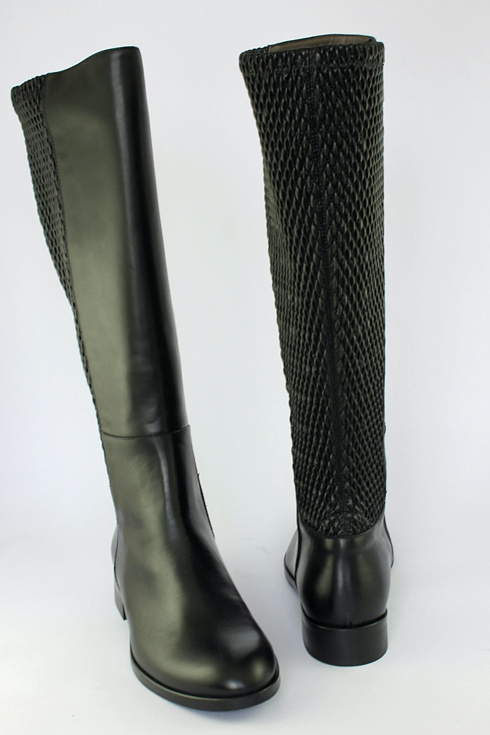 'Lisabetta' in Black