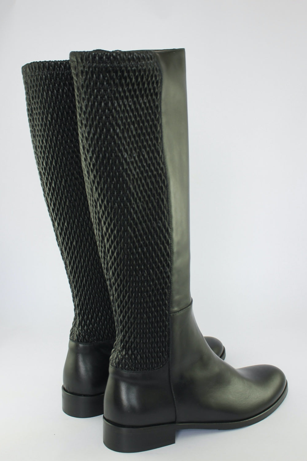 'Lisabetta' in Black