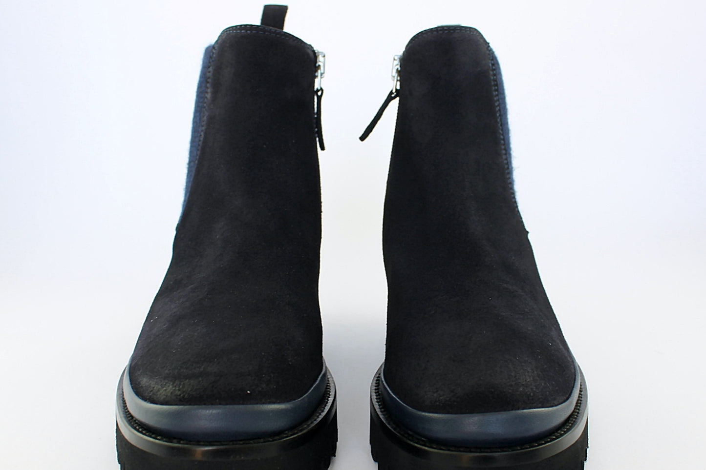 'London' in Navy