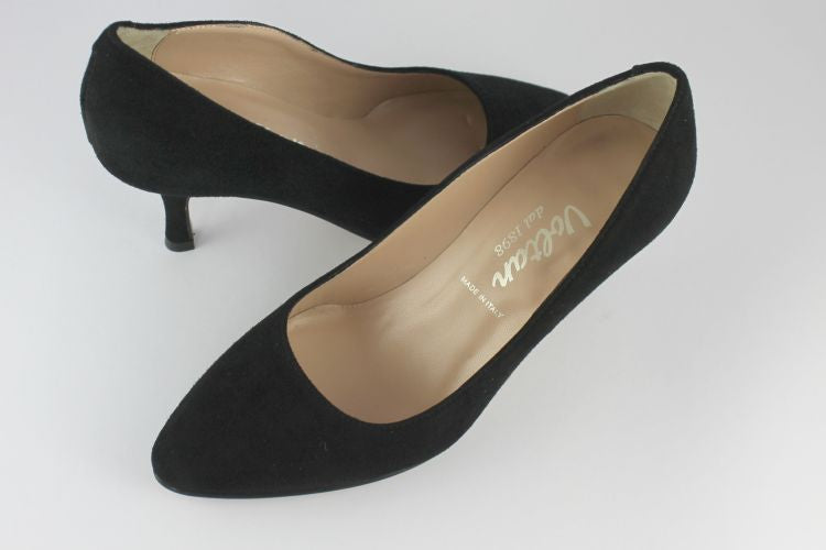 Black Suede Court 70