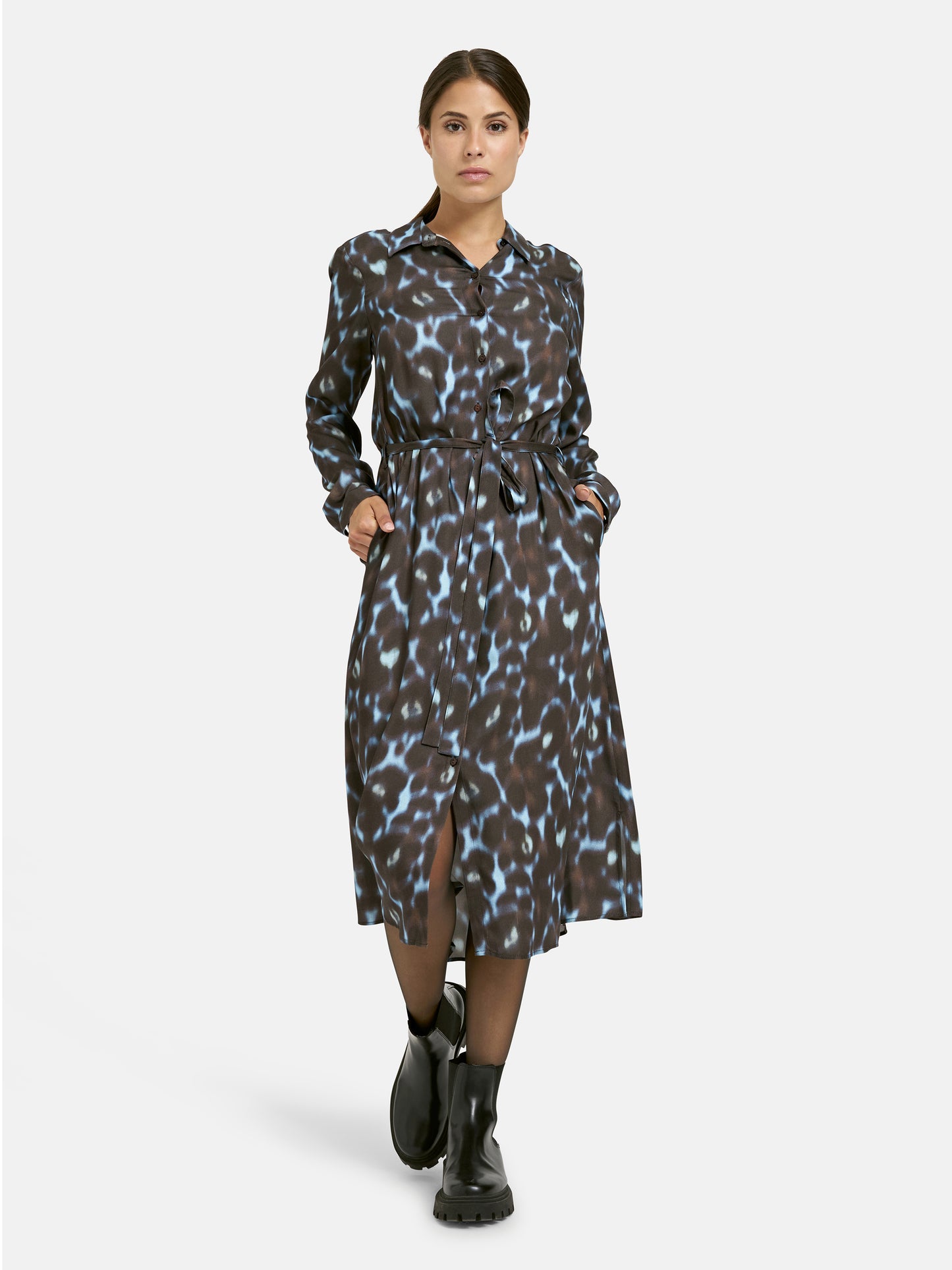 'Brussels' in Chocolate & Blue