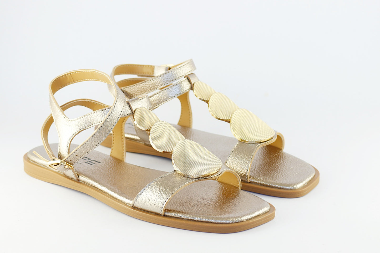 'Julie' in Champagne & Gold