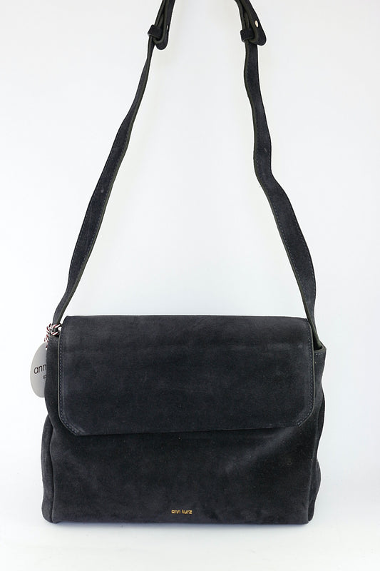 Thea Navy