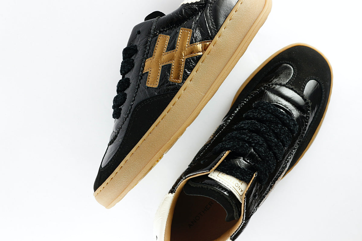 Iconic Black II