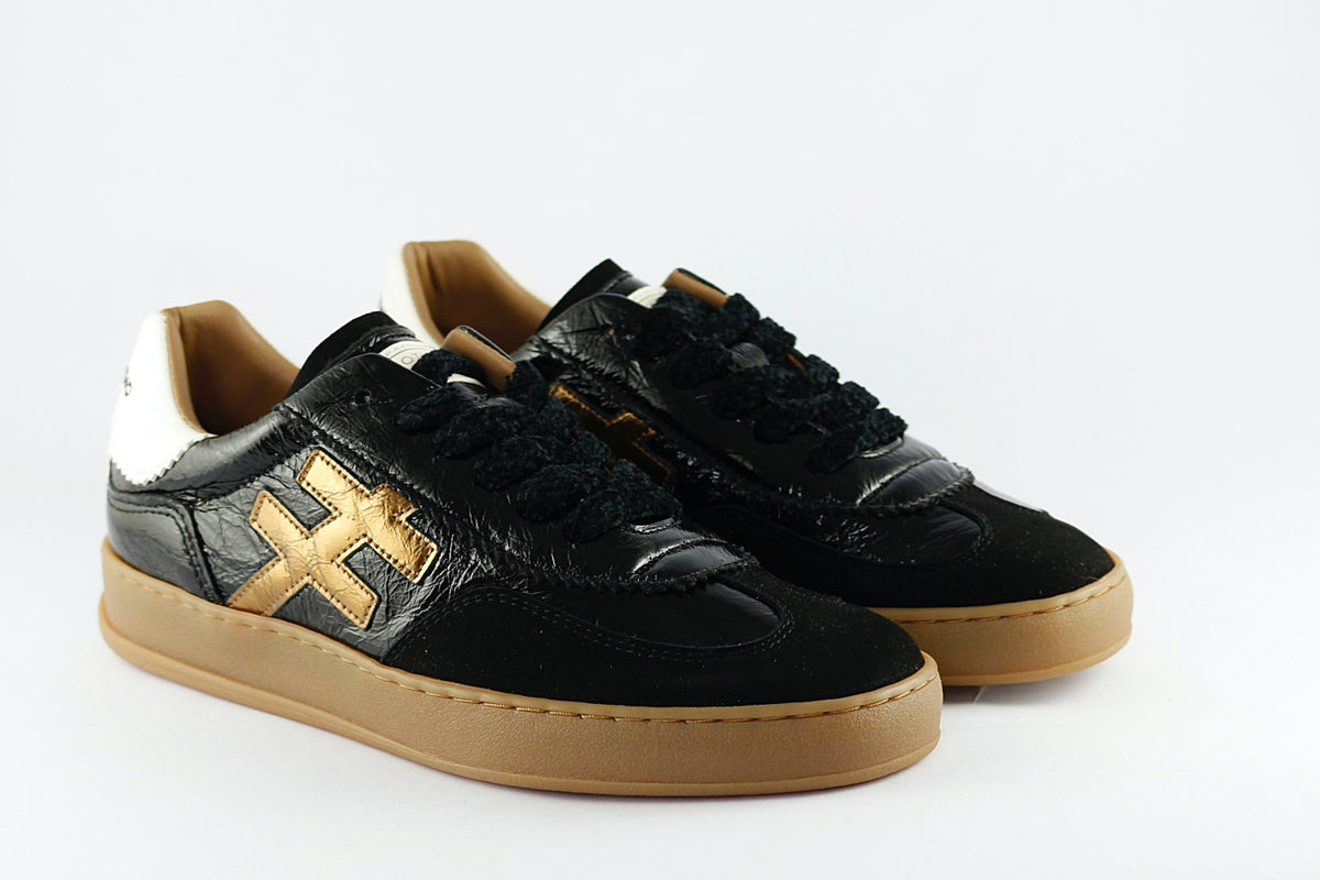 Iconic Black II