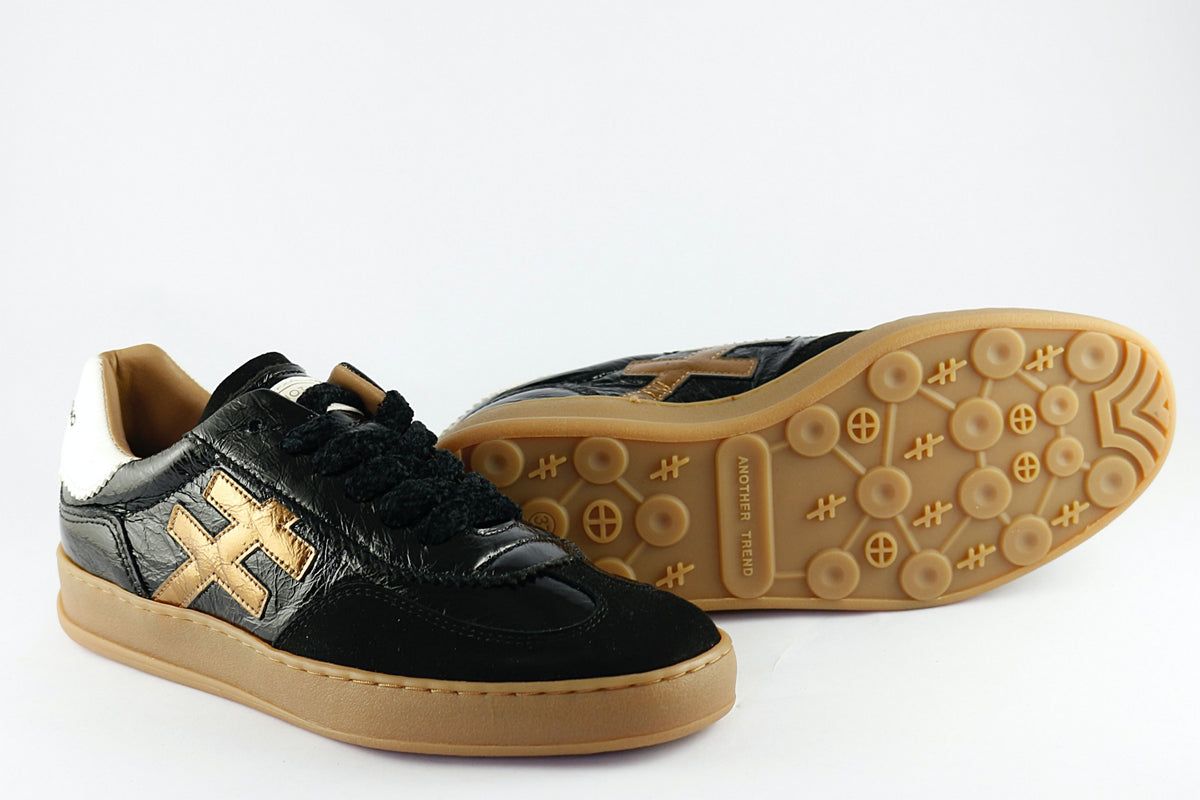 Iconic Black II