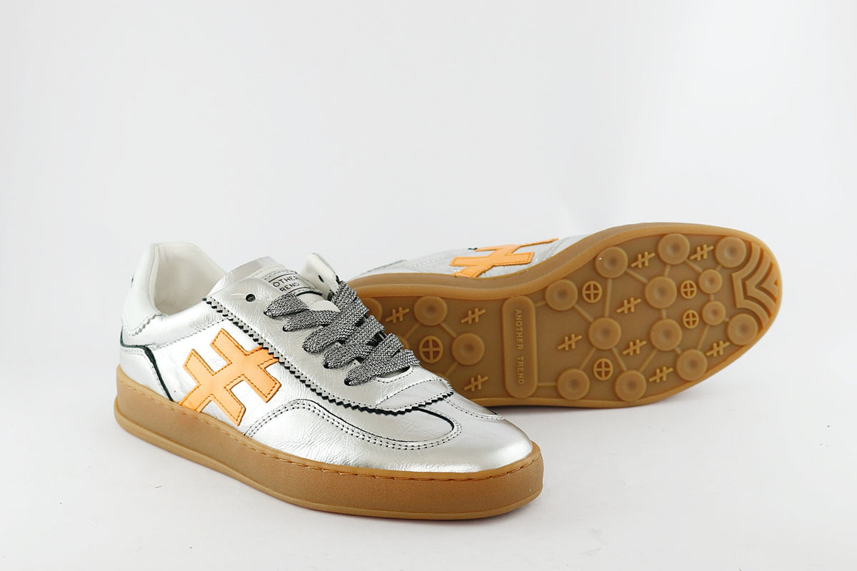 Iconic II Silver