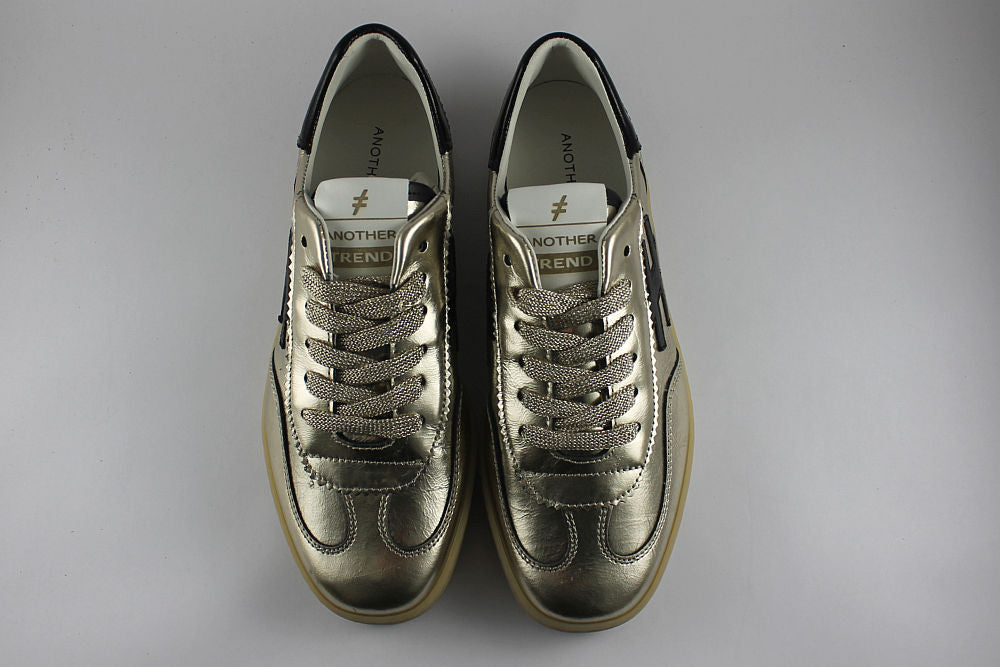 'Iconic II' Gold Trainer