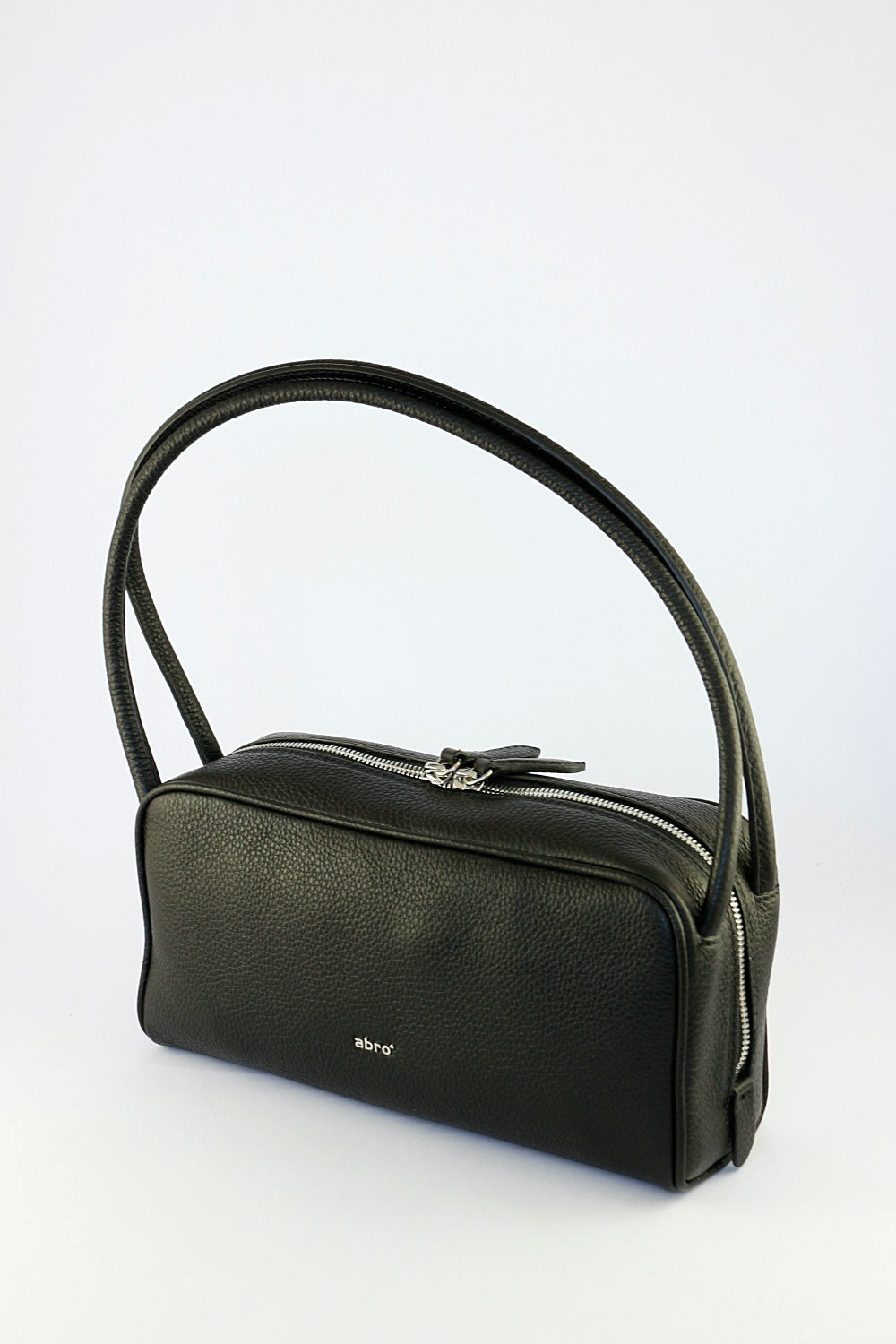 'Amira' in Black
