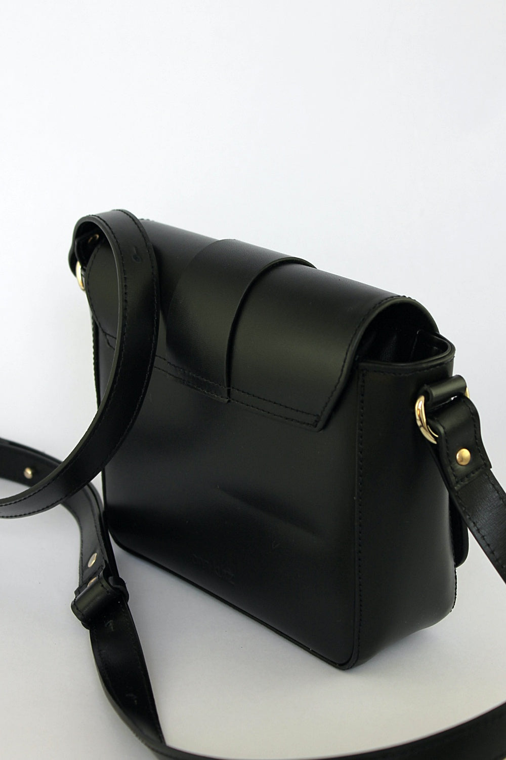 'Clara' in Black