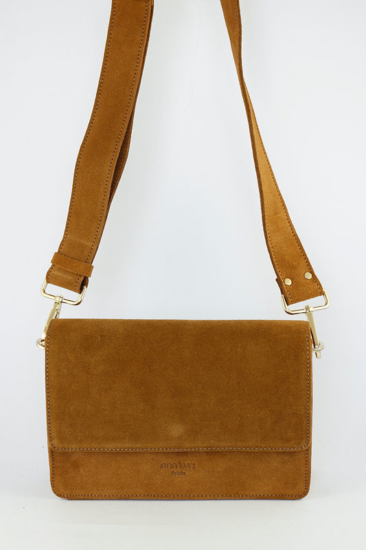 'Lottie' in Brown