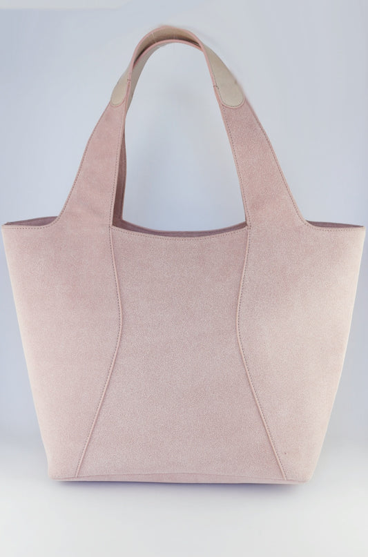 'Miranda' in Rose