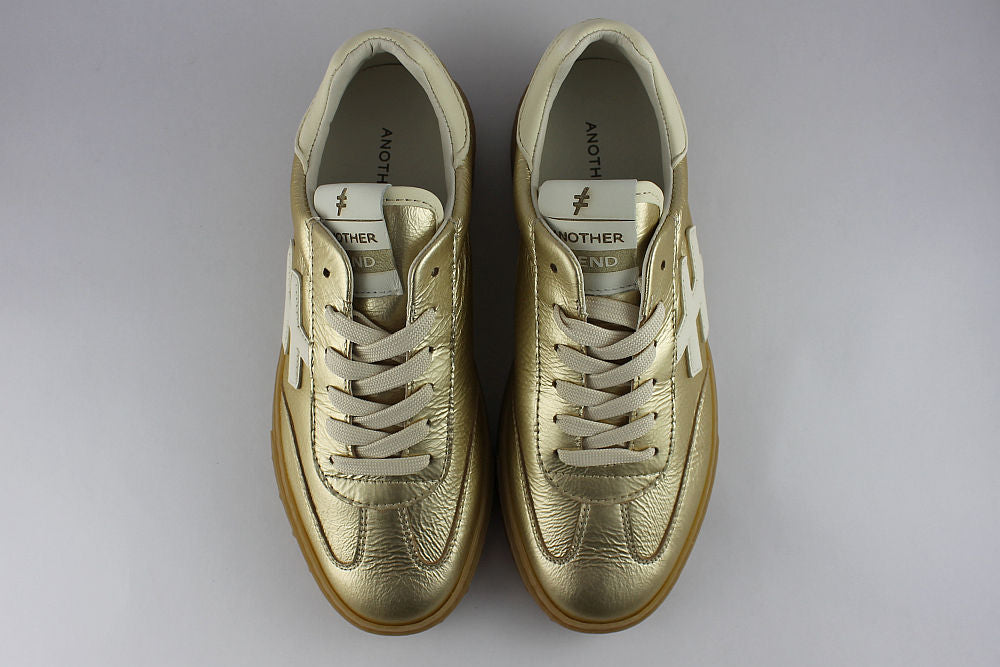 'Iconic II' in Champagne Gold Trainer