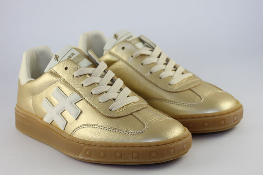 'Iconic II' in Champagne Gold Trainer